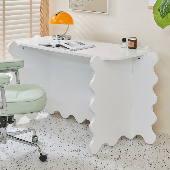 Amando Petal Desk