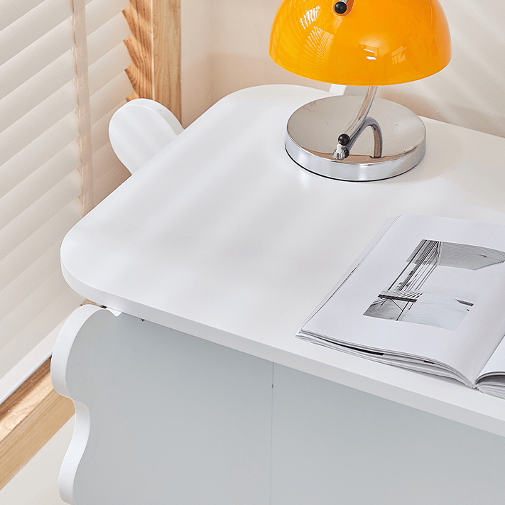 Amando Petal Desk