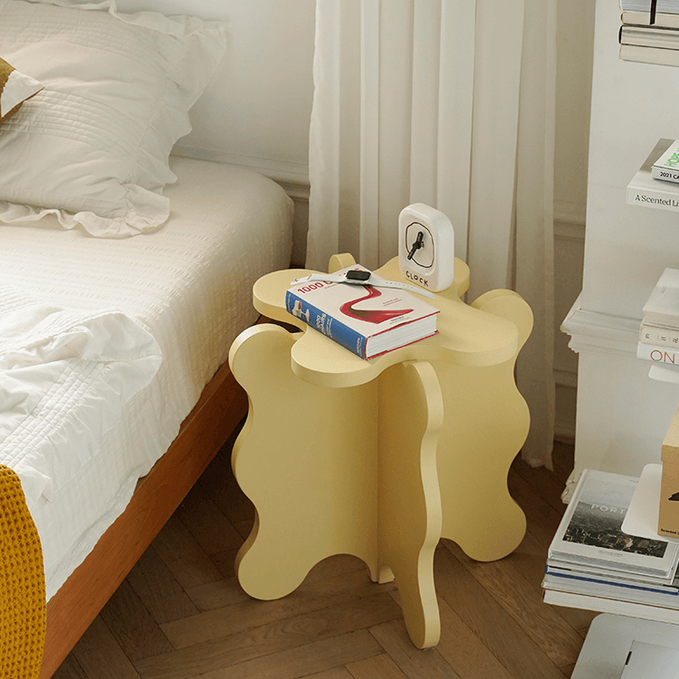 Amando Petal Sidetable