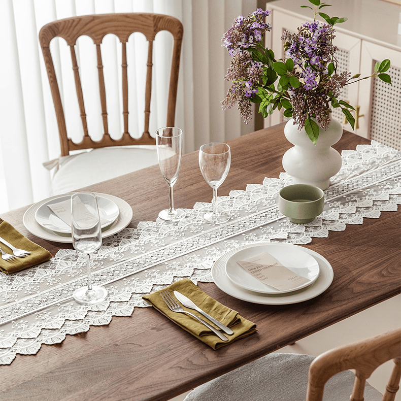 Aretha Lace Table Runner