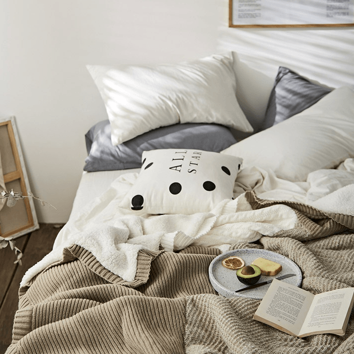 Balint Lamb Wool Blanket