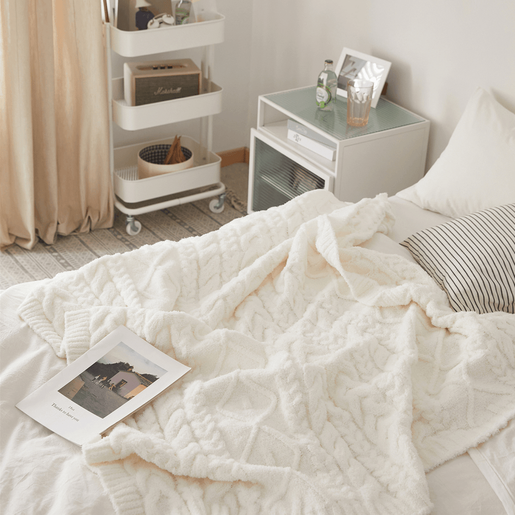 Finion Hemp Pattern Blanket