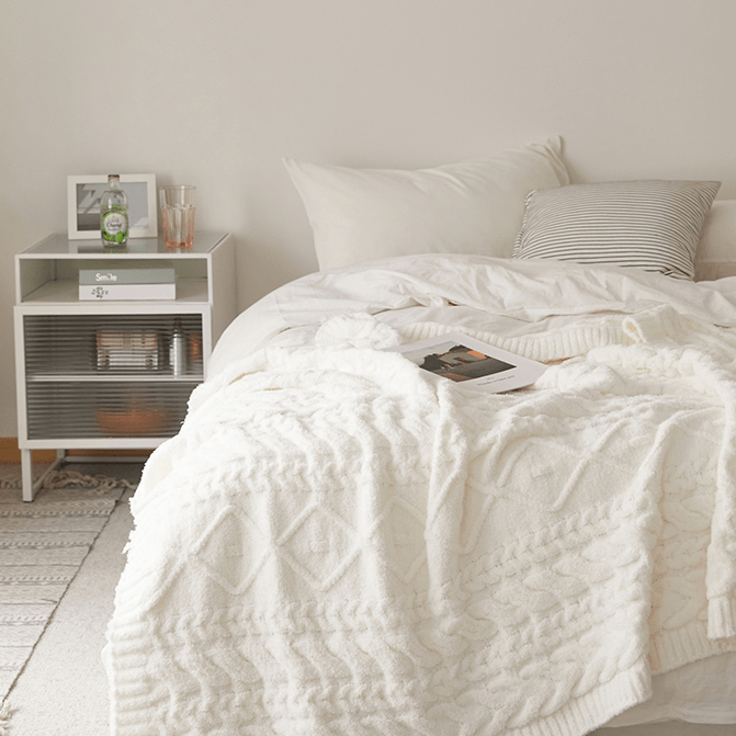 Finion Hemp Pattern Blanket