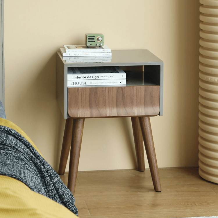 Gizi Nightstand